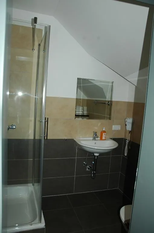 Gunstig Wohnen In Munchen Apartment Munich